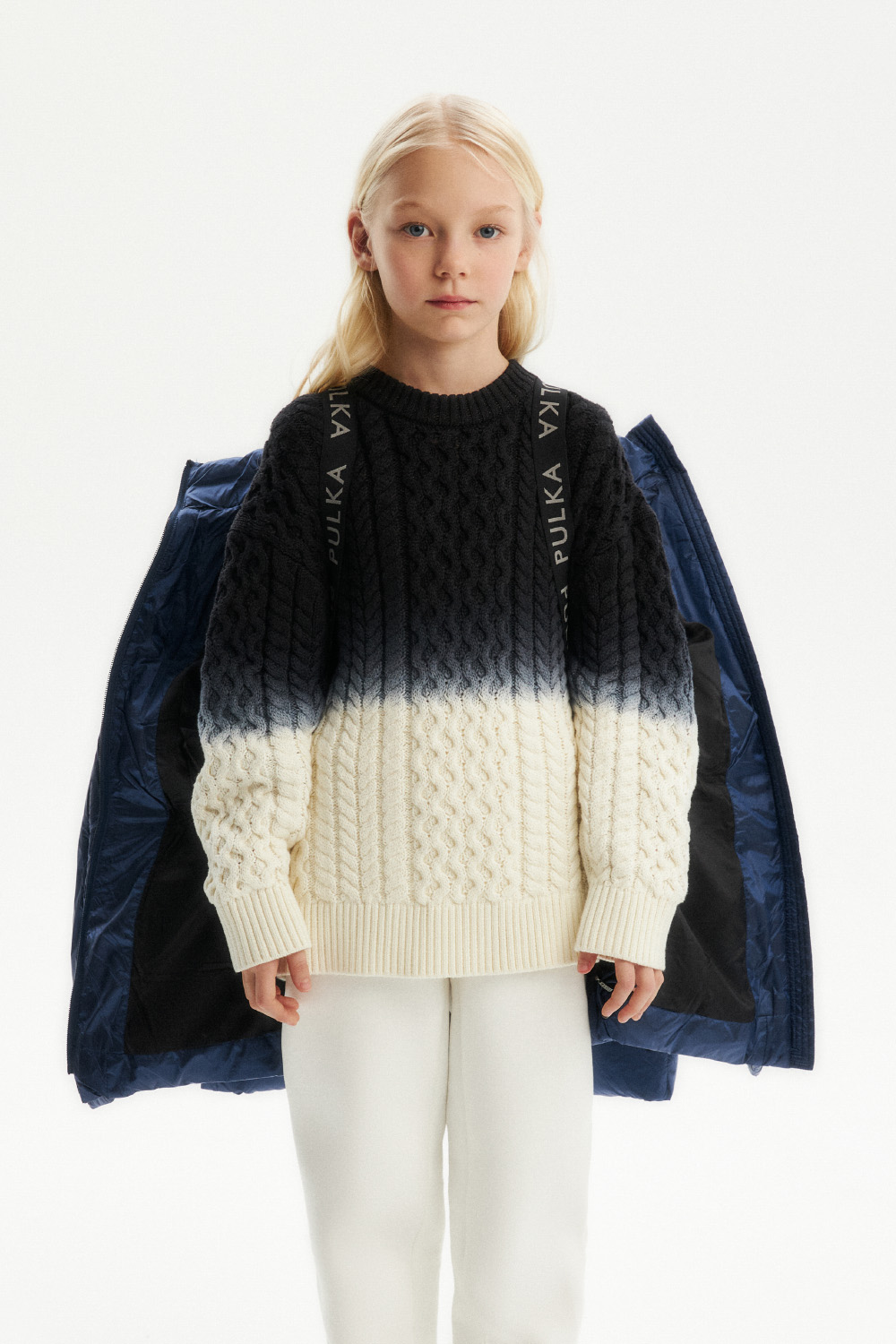 Пуховик с капюшоном и объемными карманами (PUFWG-326-20122-317) Silver spoon