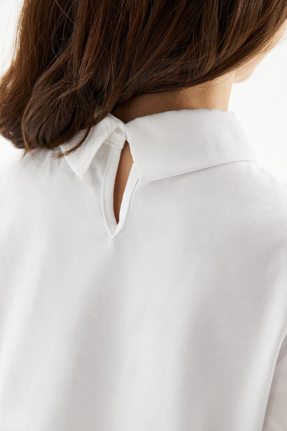 Трикотажная блузка из хлопка с кружевом