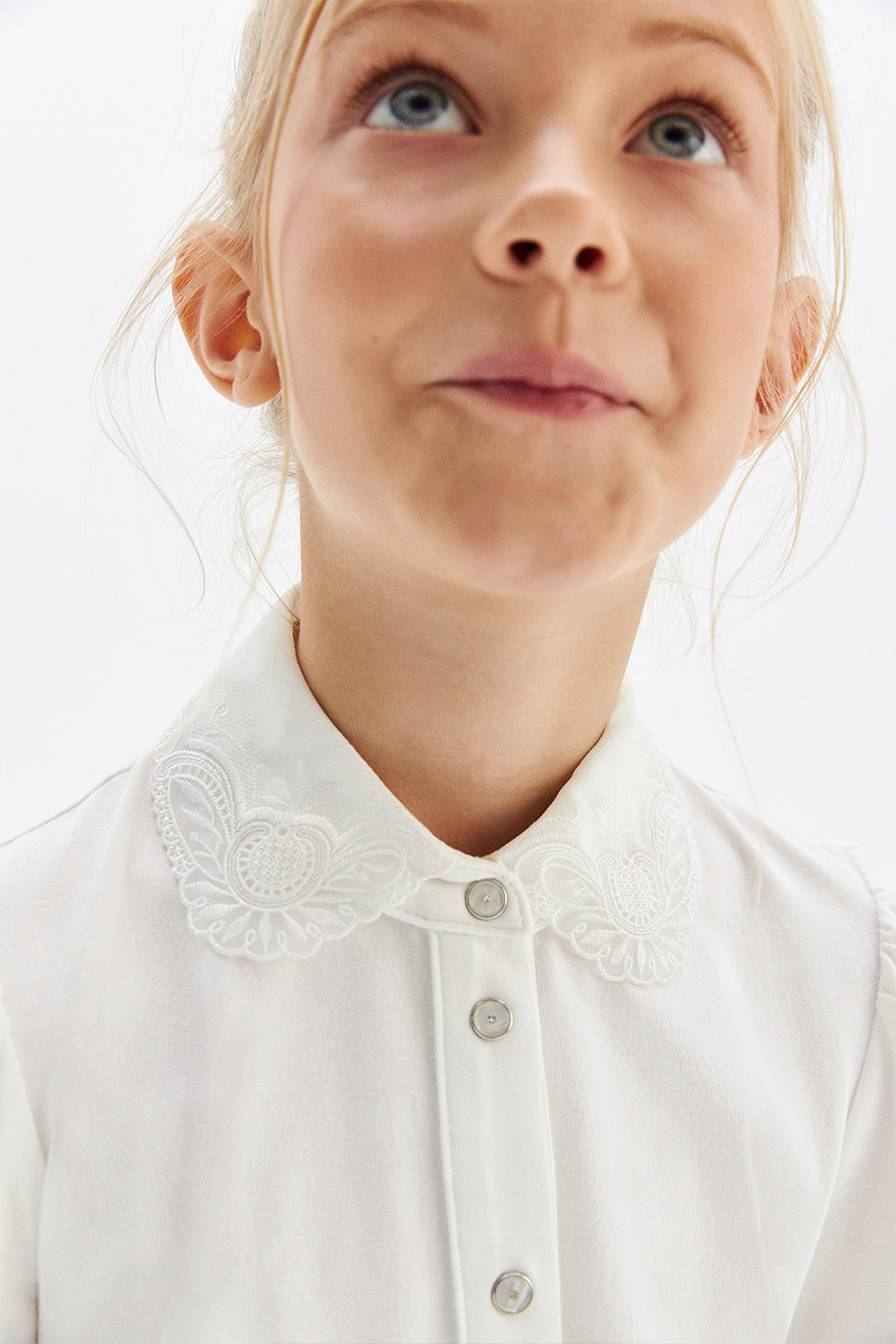 Трикотажная блузка на кнопках с кружевным воротником (SSFSG-128-22422-201) Silver spoon