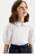 Трикотажная блузка с рукавами-фонариками из шитья "ришелье" (SSFSG-228-22902-200) Silver spoon