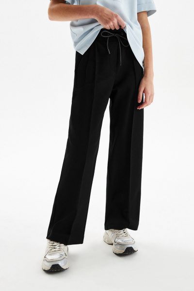 Трикотажные широкие брюки с эластичной талией