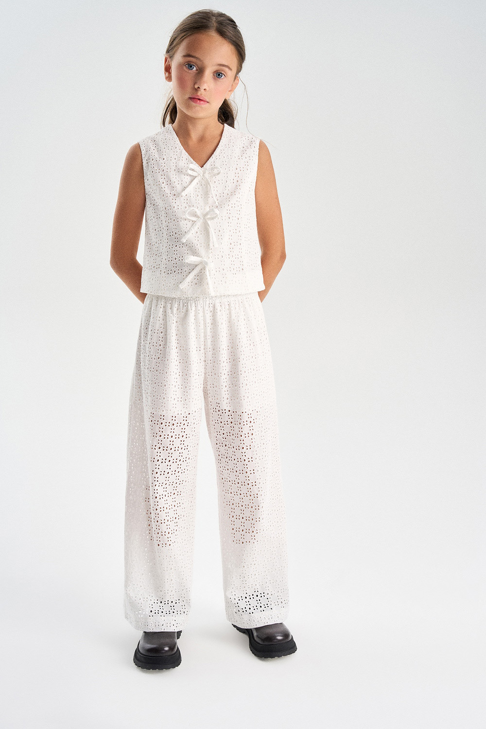 Жилет из шитья-ришелье (SNFSG-629-23317-214) Silver spoon