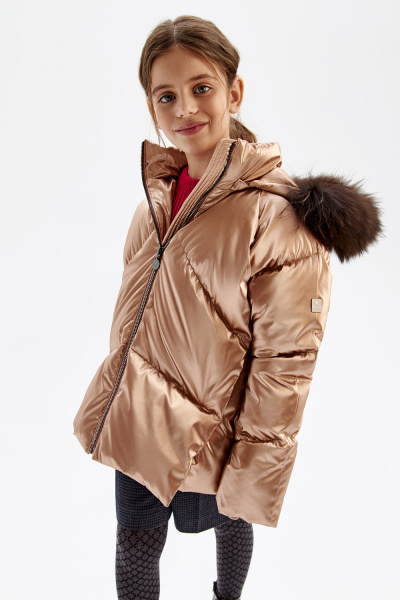 Зимняя куртка с натуральным мехом из блестящей ткани